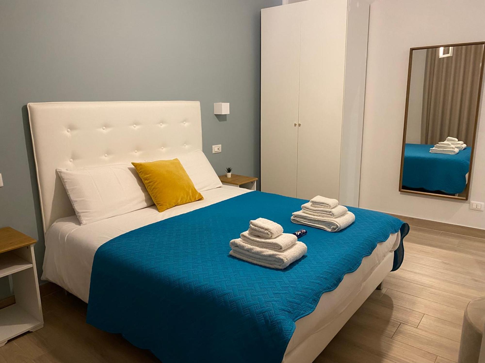 Luna Nuova Suites Неаполь Екстер'єр фото